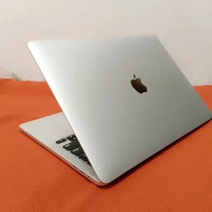 MacBook Pro M1 Silver (8/256) with touchbar