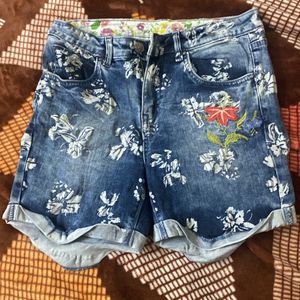 Recap Floral Denim Shorts