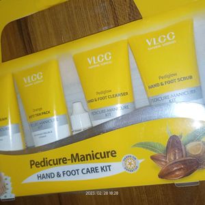 Vlcc Manicure And Pedicure Kit