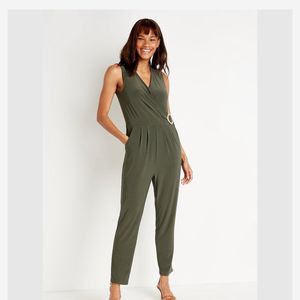 Women Green Buckle Up Jumpsuit