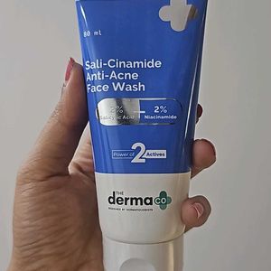 Derma Co Sali Cinamide Face Wash