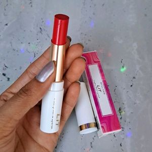 Myglamm Lit Creamy Matt Lipstick Bloody Marry