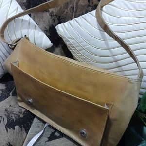 Original Leather: International Brand Sling Bag