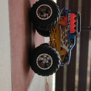 HOTWHEELS HAUL Y'ALL Monster Truck