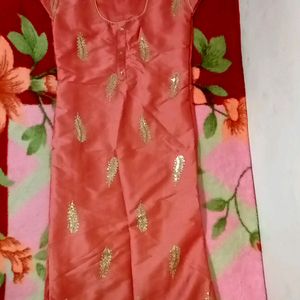 Beautiful Peach Colour Of Kurti 🌸..