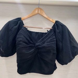 Black Balloon Sleeve Top