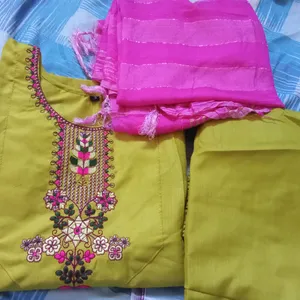 Kurta Pent Set With Dupatta