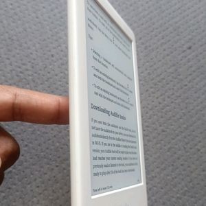 Amazon Kindle 10th Generation With New Case