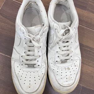 White Nike Air Force 1 (Used)