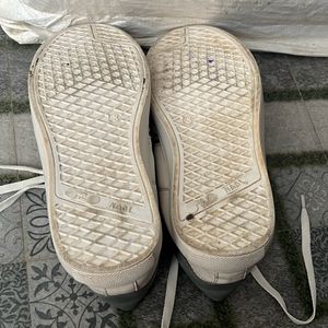 Men White Shoe