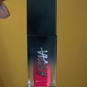 Nykaa Demi MatteLiquid Lipstick With Freebie