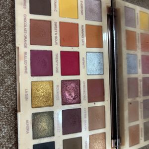 Makeup Revolution Sophx Eyeshadow Palette