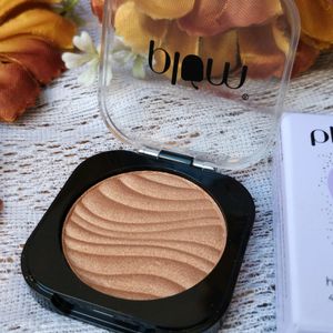 Plum Miracle Bronze Highlighter Highly Pigmented