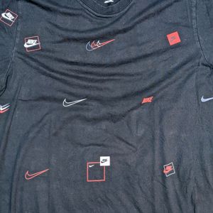 Nike Embroidered Men's Tshirt 👕