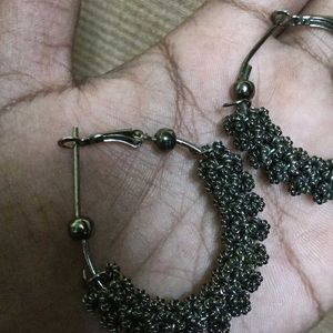 Black Spring Earing