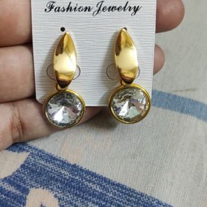 One Stone Earring