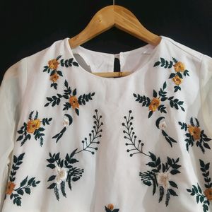 Women's White Top