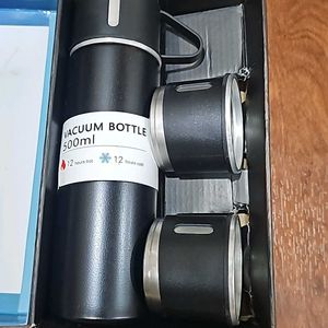 Black Thermas Vaccum Bottle With 3 Cups