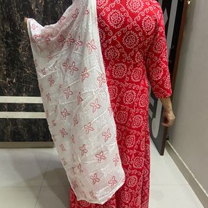 Red Bandej Kurta Set With Dupatta