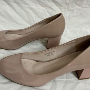 Sherrif Shoes Nude Pump Block Heels