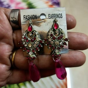 1+1Beautiful & Fashionable Ear Rings 2 Pcs(Jhumka