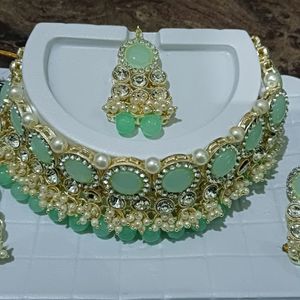 Green Jewel Set