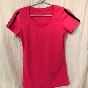 Round neck pink T shirt