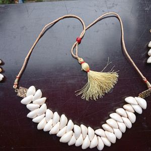 Kaudi Necklace Set