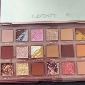 Huda Beauty Naughty Nude Eyeshadow Palette