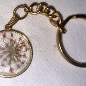 real flower resin  preserved keychain