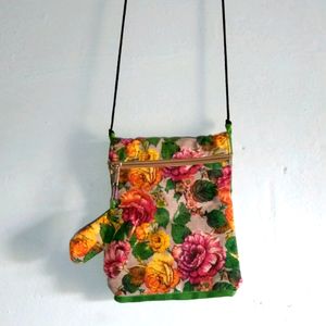 Flower Fabric Slingbag.❤️