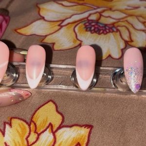 PRESS ON NAILS Set Of 10 Fingers