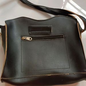 New Style Black Color Handbag 👜 Grab It Fast