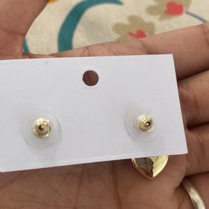 gold earrings