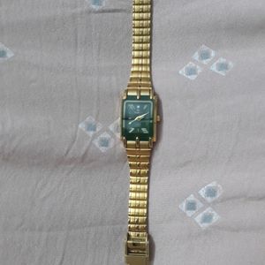 PRICE DROP❤New Golden Chain Watch With Green Dial