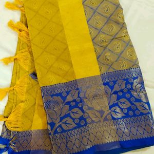 Soft Silk Saree Without Flaws With Blouse