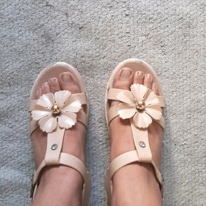 Very Comfortable Sandals Size 4.5