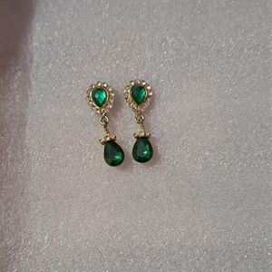 Very beautiful Earring Green 💚