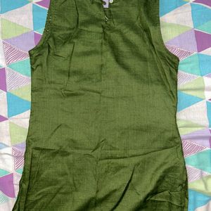 Sleeveless Kurta