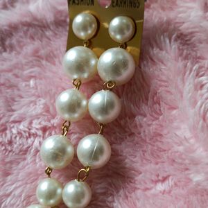 Urbanic Pearl Earrings