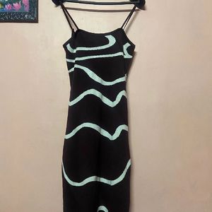 Wavy print slipon Midi dress