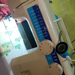 Vidhya Machine With  25 Types Of Stiches