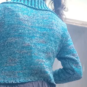 Woolen Sweater With Multiple Colours