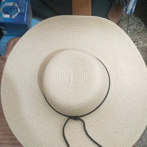Oriflame Hat Exclusive Set