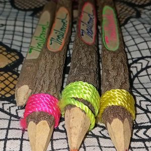 4 Wooden Colour Pencil