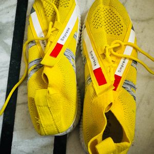 YELLOW SHOES😍 👟