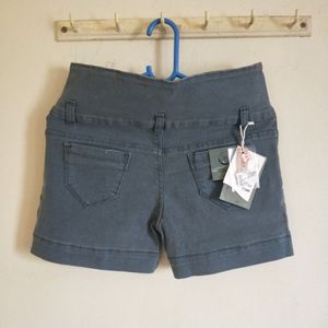 Dark Grey Short Jeans