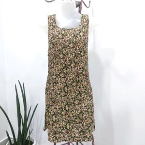 Floral Pocket Shift Dress