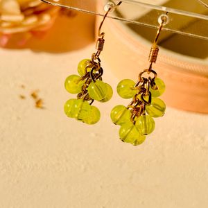 Hanging Green Grapes Earrings