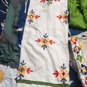 3 Pic Suit Good Condition